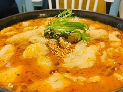 自制泡菜龙利鱼锅-付掌柜在成都·热炒砂锅集(金禾店)