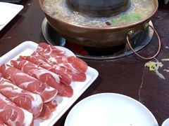 -楼外楼大刀肉传统火锅居(幸福街店)