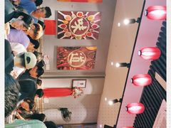 -爆炸头阿姨小四川正宗川味小吃(无任何分店)