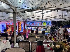 -刘姐啤酒鱼民族演艺餐厅(西街总店)