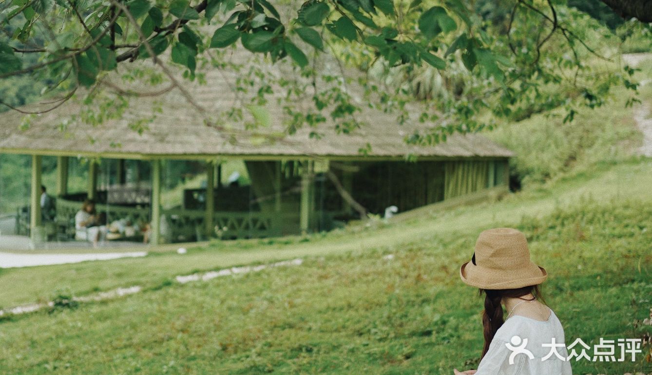 成都有个小北欧🌲这是羊圈改造的木屋餐厅