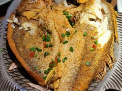蜜桃烤鱼-蜜桃餐厅·伴山(绿宝广场店)