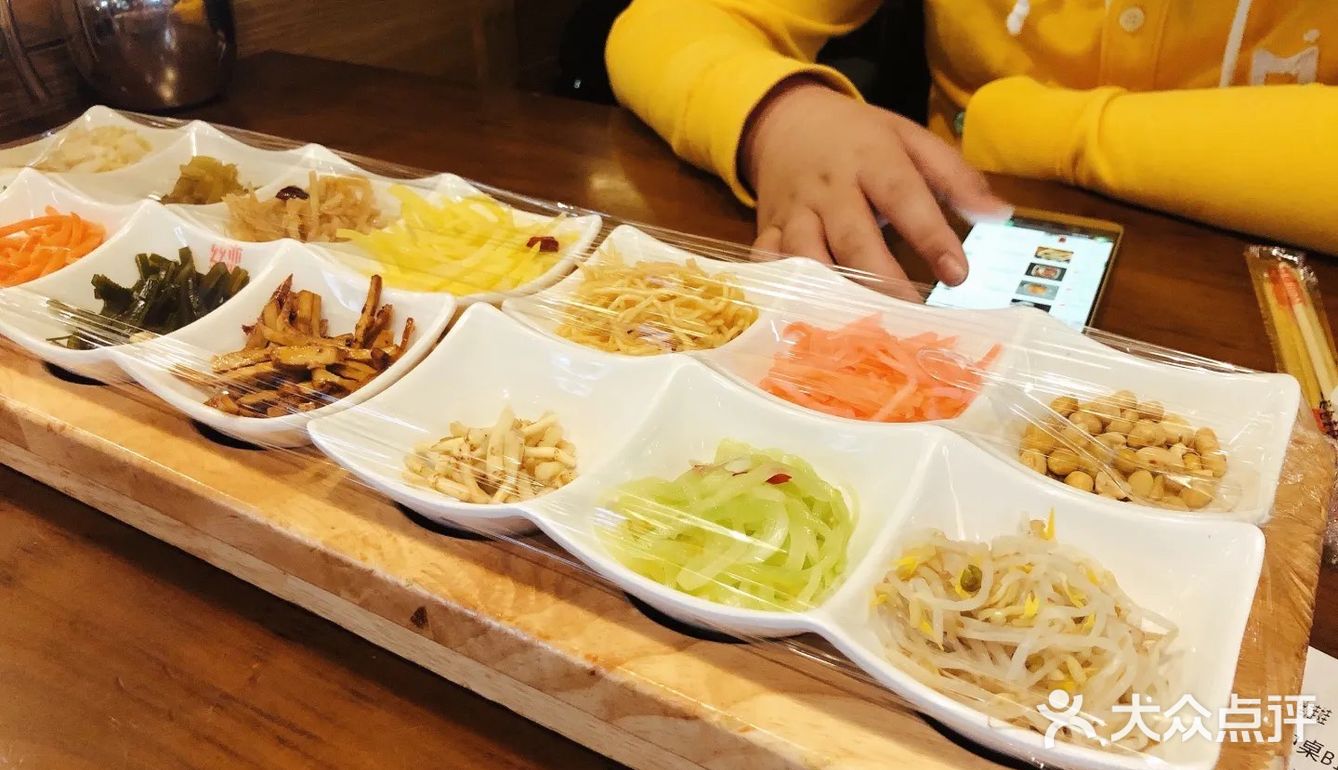 第一次来这家吃丝娃娃，「丝恋秘酱土豆」土豆炸的很酥脆