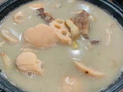 藕炖骨头汤-椒香川流不息川菜馆(二七北路店)