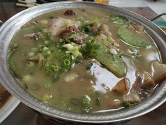 -鸿运美食府