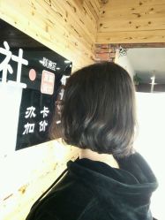 -镁连社·美联社