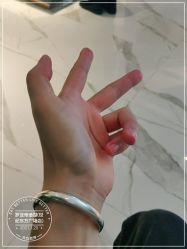 -罗亚帝造型·烫发染发