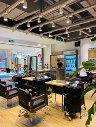-Mentor Hair Salon