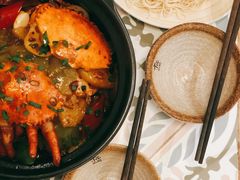 美味膏蟹煲小煲仔-十面欢腾·海鲜面·台式Bistro(长乐路店)