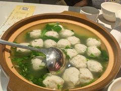 招牌手打鱼丸汤-北李·海肠捞饭·大连菜(望京凯德MALL店)
