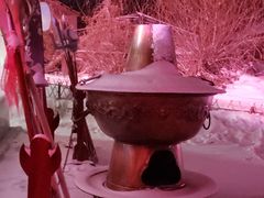 -果松木炭酸菜铜火锅·外婆参鸡汤