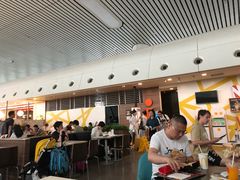大堂-麦当劳(杭州东站高铁店)