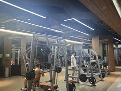 -威克健身游泳(万菱汇店)