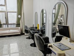 -米娜造型蛋白烫发