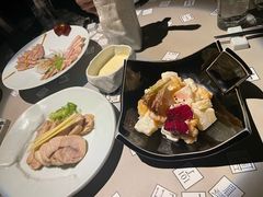 -穹六人间 people 6(岳阳路店)