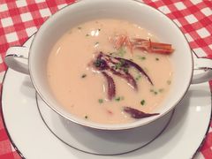 -香格里拉鱼跃地中海西餐厅·牛排披萨