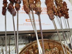 -小董哥烤串·爆汁大油边(故宫店)