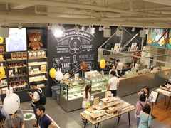 -LINE FRIENDS Garosu-gil Flagship Store