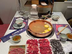 手捶生牛肉丸-牛村来人潮汕牛肉火锅(西单店)