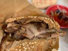 -洪峰浩老北京烧饼夹肉(角门路店)