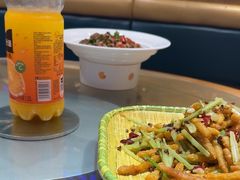 -黄泥岗·地道湖北菜(奥特莱斯店)