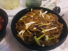 干炒牛河-港澳烧卤馆