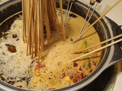 -钢管厂五区小郡肝串串香(蜀都万达店)