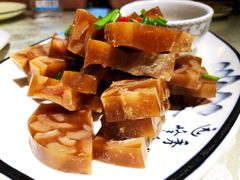 自制皮冻-华盛园卷子王农家菜水库鱼