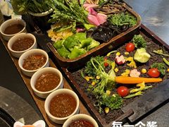 东北蘸酱菜-蘸小院铁锅炖·蘸酱菜·东北菜(怀远门店)