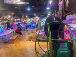 -卡通尼乐园(银泰店)