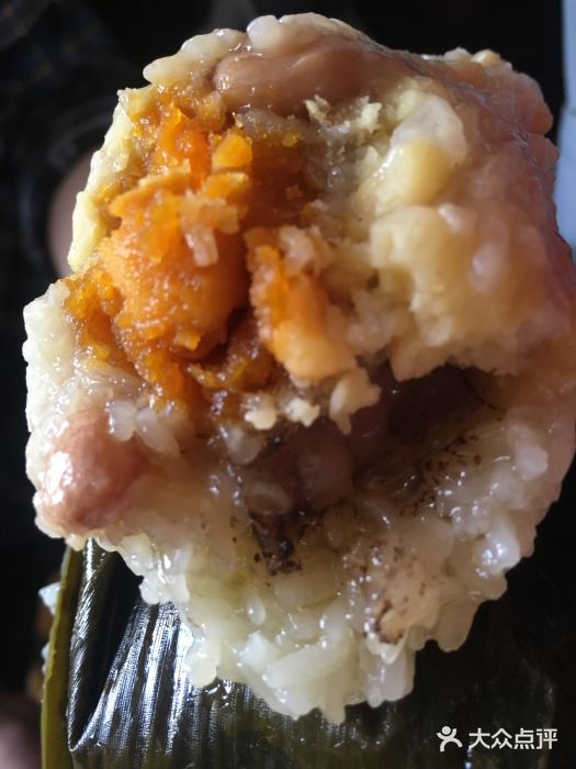 粽氏清源(大南路店)招牌蛋黄咸肉粽图片