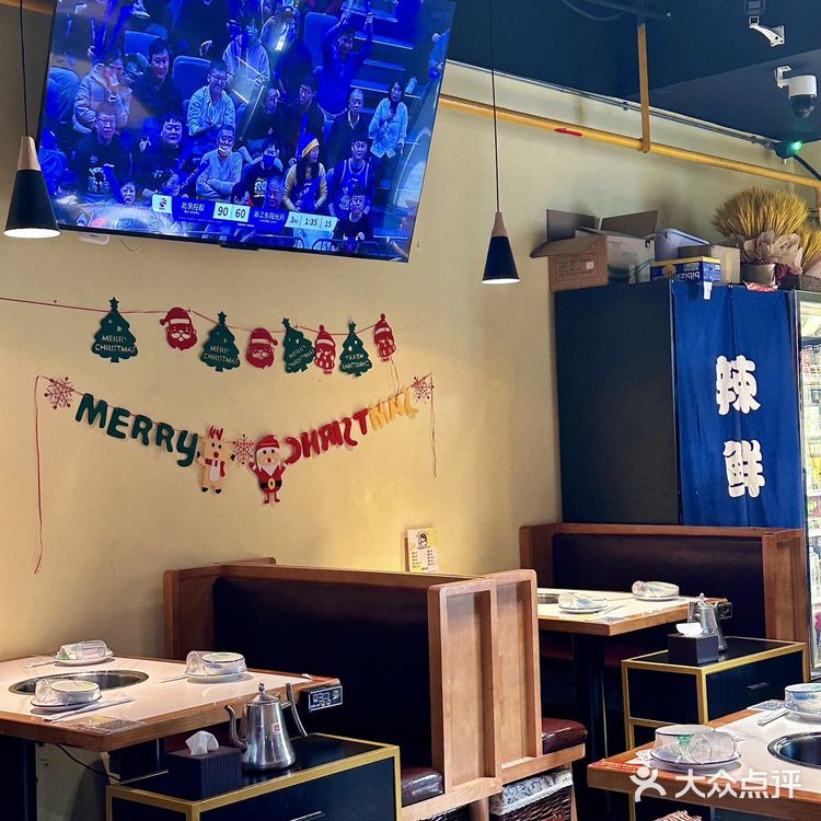 朝阳区东环国际大厦一层南门前去品尝一番