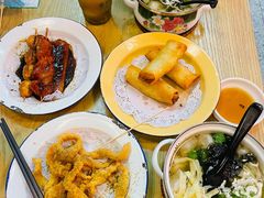 柴爿荠菜鲜肉馄饨-柴爿巷·香酥鸡&馄饨(复兴中路店)