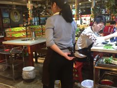 -钢管厂歆瑞源油卤串串香(春熙路太古里店)