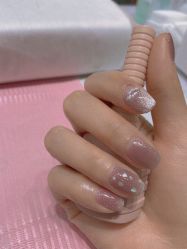 -吉吉靓甲美睫