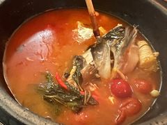 毛辣果酸汤鱼-Ameigo梅果·云贵川bistro(长宁来福士店)