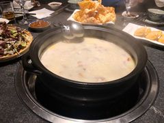-大匠工房古船木艺术餐厅·猪肚鸡专门店(长白仙岛店)