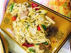 熊猫笋-君华饭店·腊排铜火锅