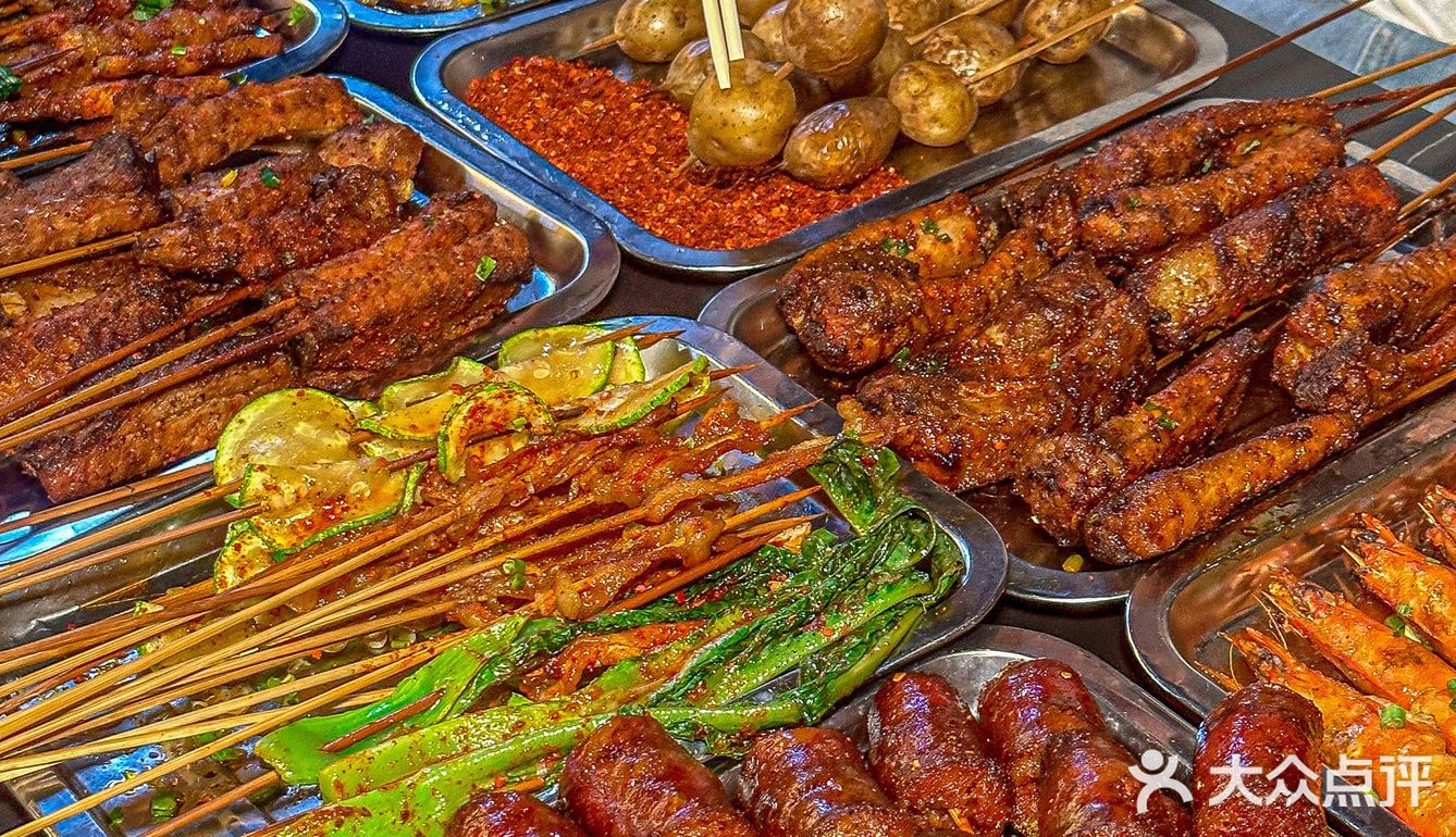 不愧是成都top1的乐山烧烤！烤排骨好好吃啊