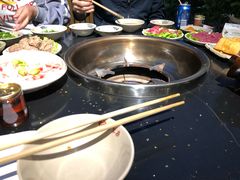 -茅草房·河畔园林火锅
