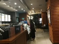 -星巴克(上海虹桥新天地二店)