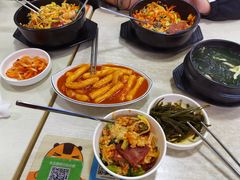 -拌来拌去石鍋拌飯(文鼎店)