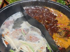 鸳鸯锅-壹兆圆重庆火锅手工炒底料(长白格林玫瑰湾店)