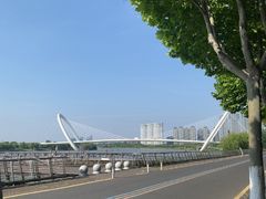 -南京眼步行桥