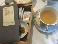 -武汉光谷广场杨家湾地铁站怡程酒店