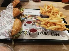 -The Habit Burger Grill 哈比特汉堡(复兴soho店)
