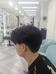 -米娜护肤造型