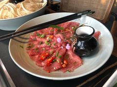 水上漂嫩牛肉-大隐·成都火锅Bistro(合生麒麟新天地店)