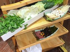 -顶顶汤火牛排火锅·经典铜锅涮肉