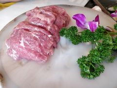 跷脚嫩牛肉-菌子鲜汤野生菌锅